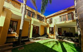 5 Bedroom Townhouse in Midstream Estate