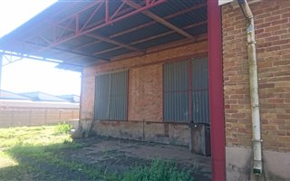 1000 m² Commercial space in Hamilton