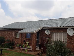 3 Bedroom House in Mooilande