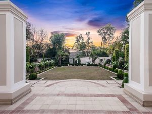 3 Bed House in Osummit