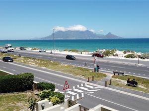 3 Bed Apartment in Tableview