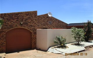 3 Bedroom House in Naledi