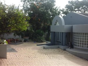 4 Bed House in Shallcross