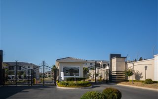 2 Bedroom Apartment in Broadacres
