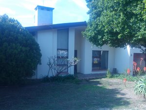 3 Bed House in La Rochelle