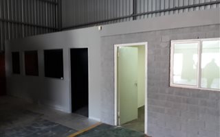 152 m² Industrial space in Alton