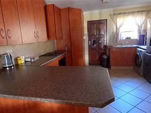 3 Bed Townhouse in Bonaero Park