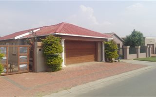 3 Bedroom House in Windmill Park