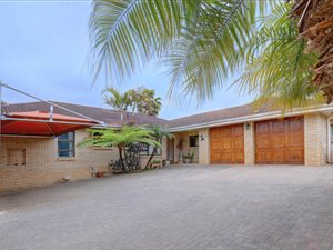3 Bed House in Panorama