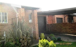 2 Bedroom House in Tasbet Park