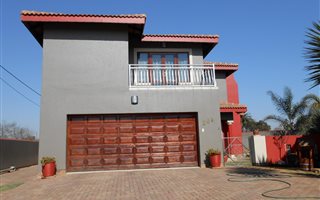 3 Bedroom House in Brakpan Central