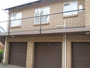 2 Bed Apartment in Hennopspark