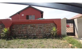 3 Bedroom House in Klarinet