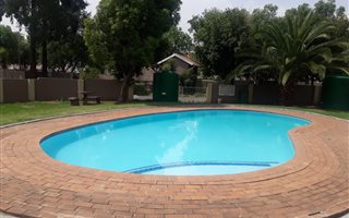 2 Bedroom Townhouse in Verwoerdpark