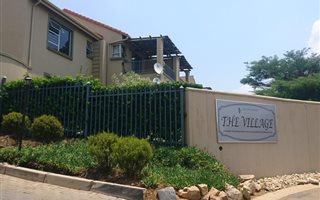 2 Bedroom Apartment in Leeuwenhof Estate