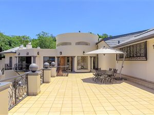 4 Bed House in Waterkloof