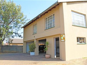 3 Bed House in Mayberry Park