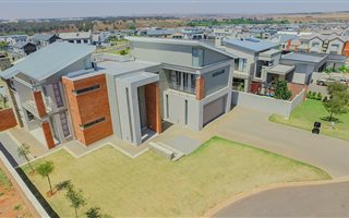 4 Bedroom House in Midstream Ridge Estate