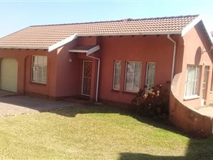 3 Bed House in Country View