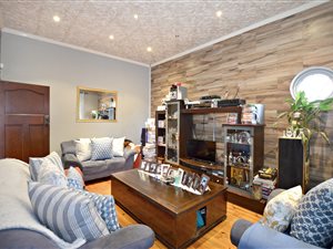 5 Bed House in Townsend Estate