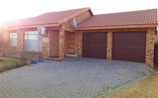 3 Bedroom Townhouse in Kriel