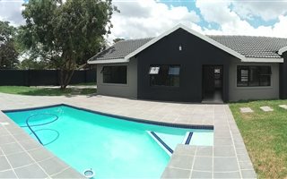 4 Bedroom House in Hurlingham Manor