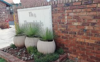 2 Bedroom Duplex in Wierda Glen