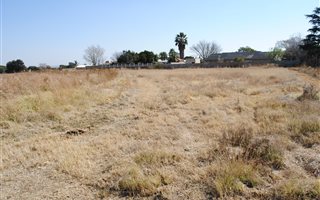 1810 m² Land available in Riversdale