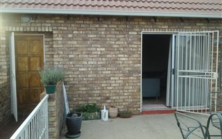 3 Bedroom Townhouse in Rietvalleirand