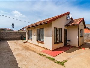 2 Bed House in Dobsonville