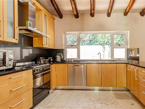 4 Bed House in Wendywood
