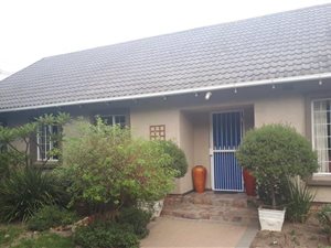 3 Bedroom House in Meadowridge