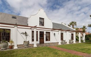 4 Bedroom House in Stellenberg