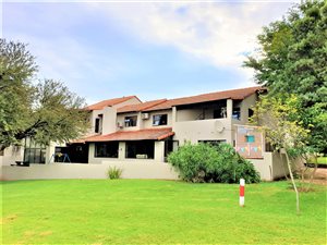 5 Bed House in Magalies Golf Estate