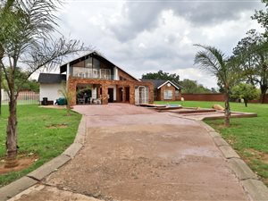 30592 ha Smallholding in Bredell AH