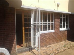 3 Bed Apartment in Arcadia