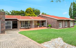 4 Bedroom House in Gallo Manor