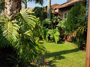2 Bed Townhouse in Rooihuiskraal North