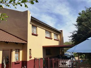 1 ha Smallholding in Leeuwfontein