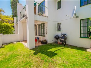 2 Bed Apartment in Marais Steyn Park