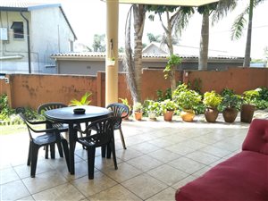3 Bed Apartment in Uvongo
