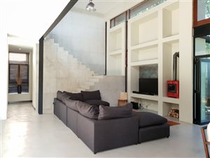 4 Bedroom House in Dainfern Valley