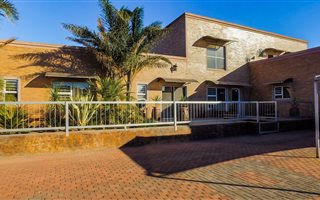 4 Bedroom House in Vredenburg