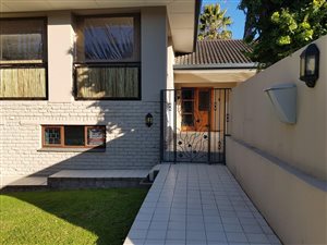 5 Bed House in Glen Barrie