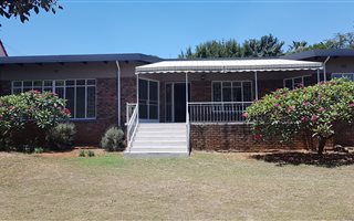 4 Bedroom House in Waterkloof Glen