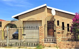 3 Bedroom House in Kwadwesi