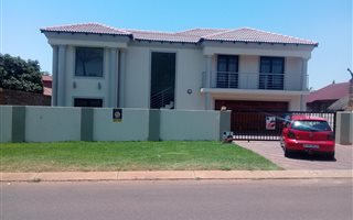 4 Bedroom House in Doornpoort and surrounds
