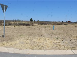 420 m² Land available in Knopjeslaagte