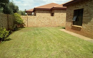 2 Bedroom Townhouse in Rhodesdene