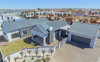 3 Bedroom House in Midstream Meadows